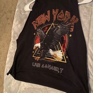 Black sleeveless crop top